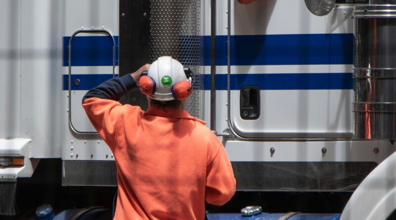 Truck Driver Jobs in USA 2026 CDL & Non-CDL Drivers Needed